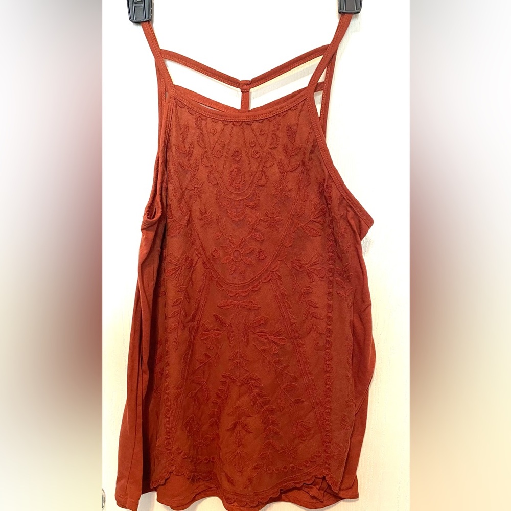Womens top, Tank top style